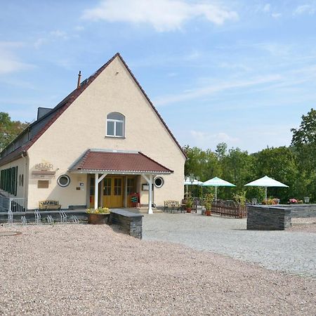 Land- Und Golfhotel Alte Fliegerschule Айзенах Екстериор снимка